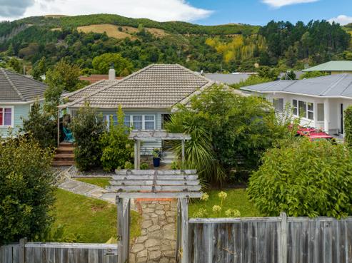 21 Tasman Street, The Wood