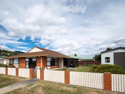 2A Arapiki Road, Stoke