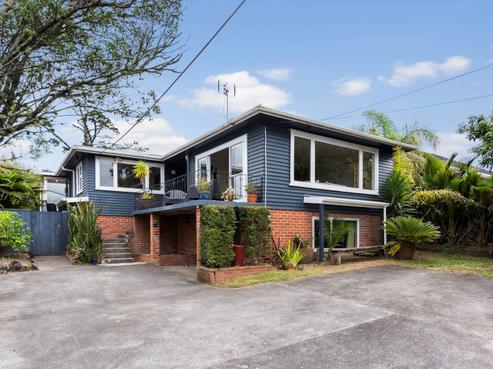 12 Taipari Road, Te Atatu Peninsula