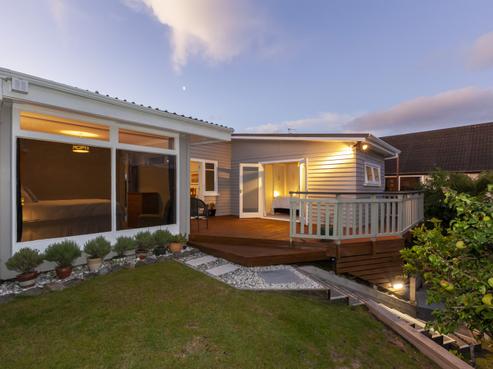 30 Dale Road, Raumati South