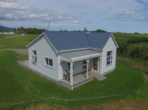 210 Mirikau Road, Okato