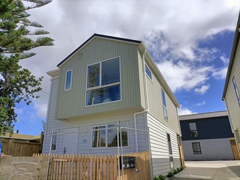 10A Roberts Road, Te Atatu South