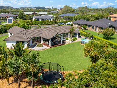 7 Beau Lane, Maunu