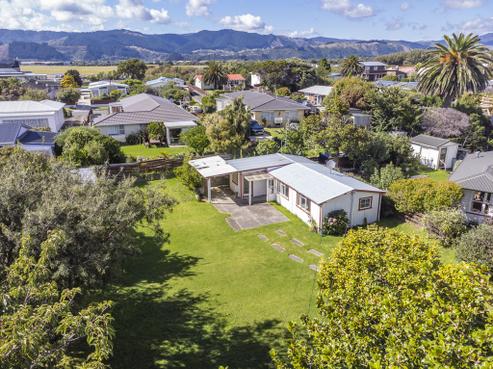 71 Bluegum Road, Paraparaumu Beach