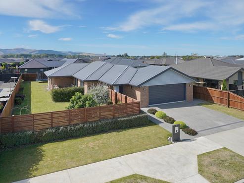 42 Eastfield Drive, Lincoln
