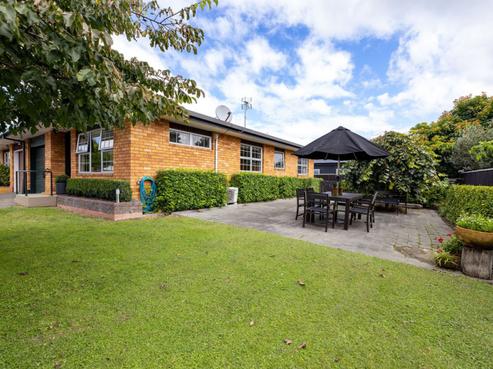 7/24 Middle Road, Havelock North