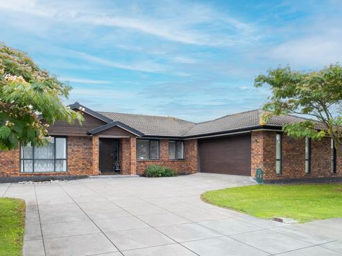 12 Delta Mews Place, Clive