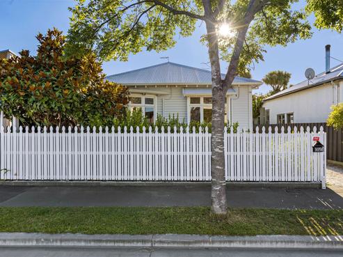 1051 Colombo Street, Saint Albans
