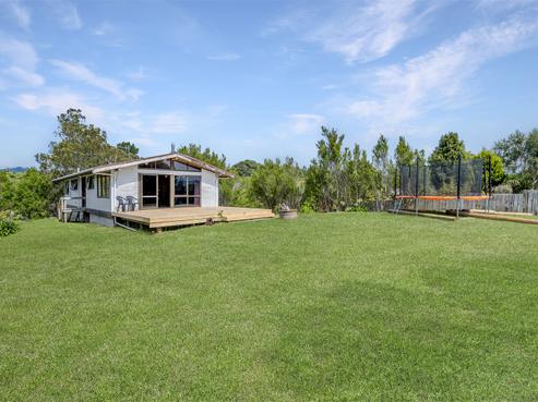 10 Toroa Road, Otaihanga