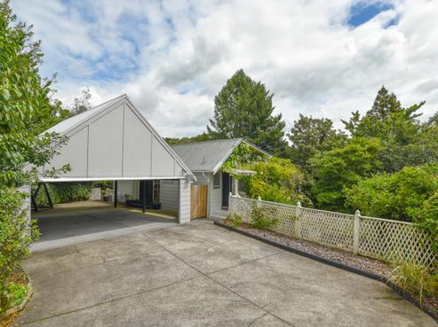 67 Utuhina Road, Springfield