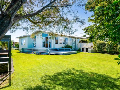 15 Leon Place, Waitara
