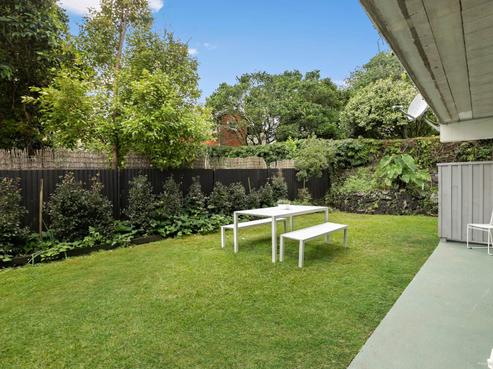 2/8A Kingsway Avenue, Sandringham