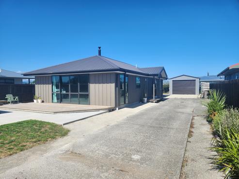 16 Collins Street, Blaketown