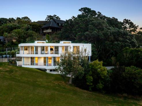 32 Whale Cove, Stanmore Bay