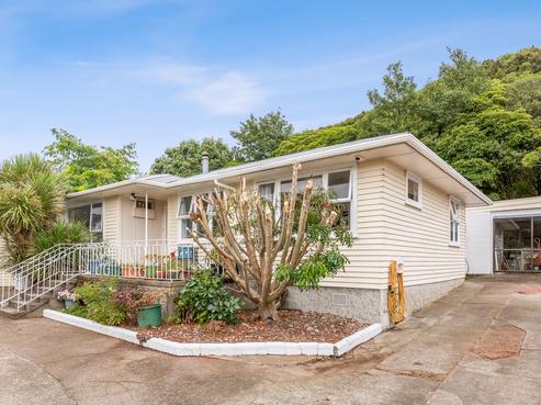 12 Brazier Grove, Paraparaumu