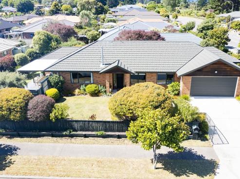 2 Ashleigh Way, Waikanae Beach