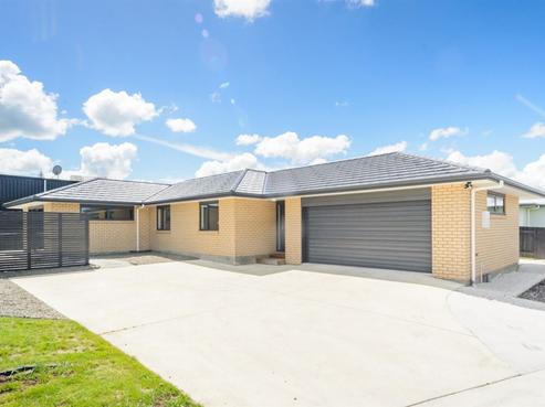 8 Poplar Grove, Feilding