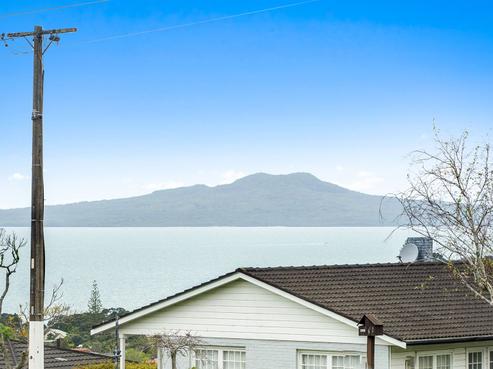 61 Knights Road, Rothesay Bay