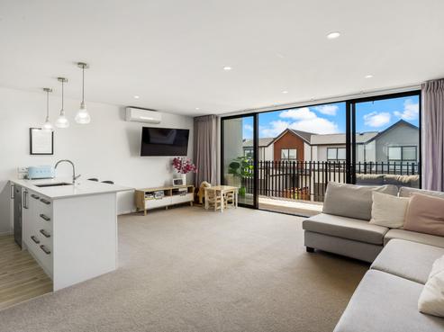 2/7 Paketai Lane, Beachlands