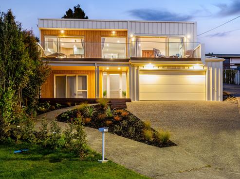 27A Beach Road, Manly