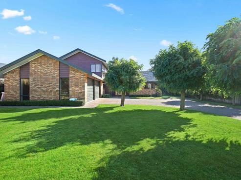 78 Sunnyhills Avenue, Glenview