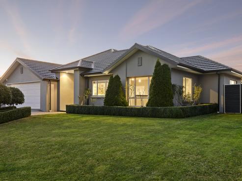281 Southfield Drive, Lincoln