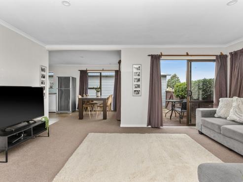 7 Duckworth Crescent, Greenmeadows