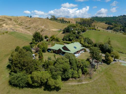 77 Redwood Park Road, Redwood Valley