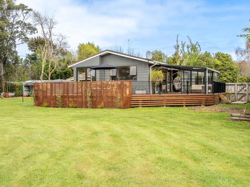 22 Awarua Road, Otatara