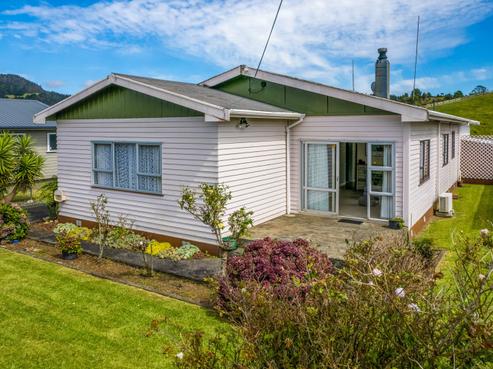 53 Valley Road, Hikurangi