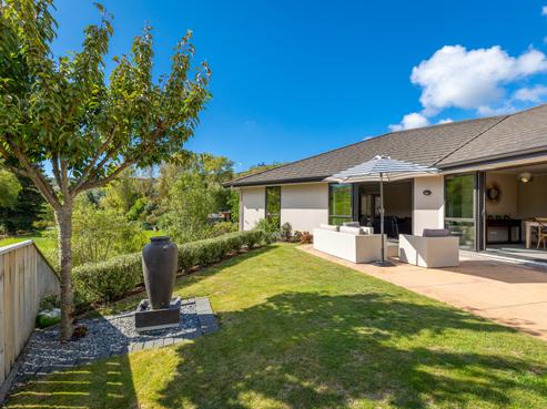 8 Sanctuary Drive, Stoke