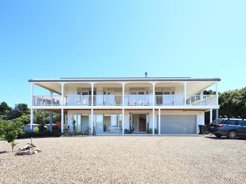 1/304B Sea View Road, Ostend