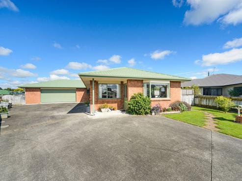 6 Almond Grove, Feilding