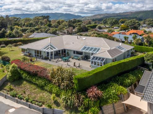 236 Mazengarb Road, Paraparaumu