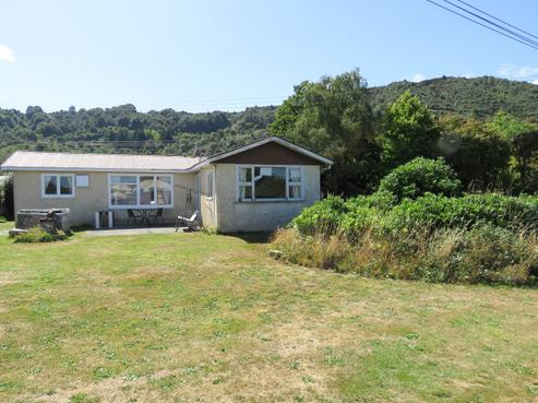 8 Walsh Street, Reefton