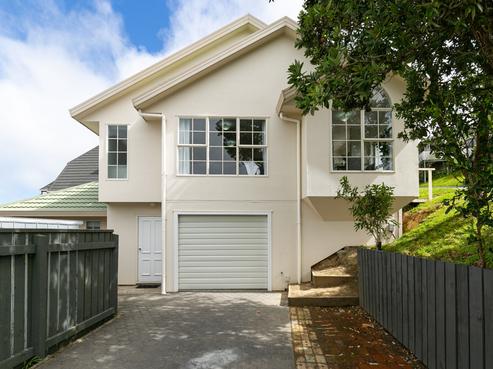 35B Bracken Road, Paparangi