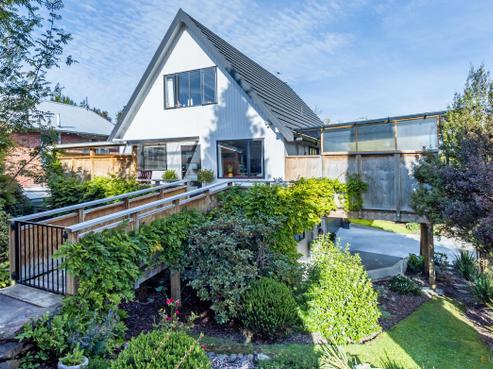62 Le Cren Street, Seaview
