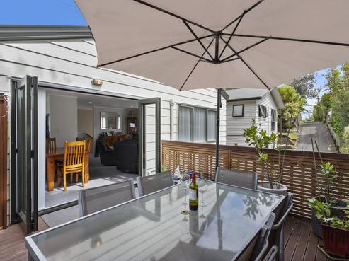 2/245A Rangatira Road, Beach Haven