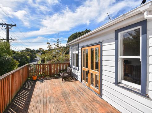 16 Waikana Street, Broad Bay