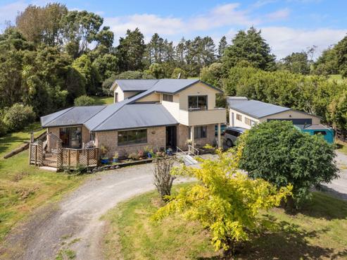 79 Victoria Street, Waikino