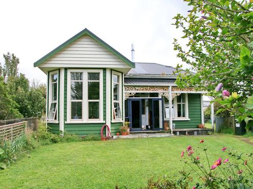 991 East Road, Stratford