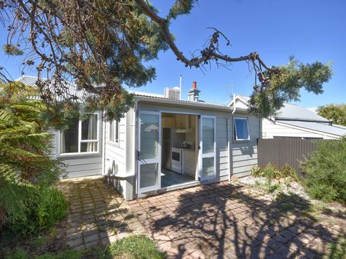 14 Peel Street, Mornington