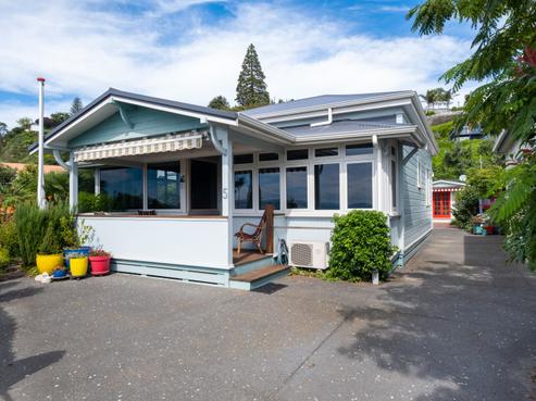 5 Breakwater Road, Napier Hill