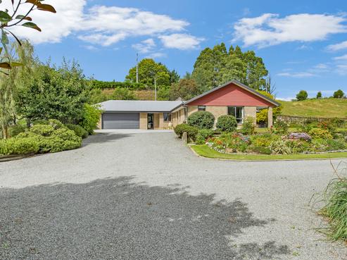 1406 Cust Road, Cust