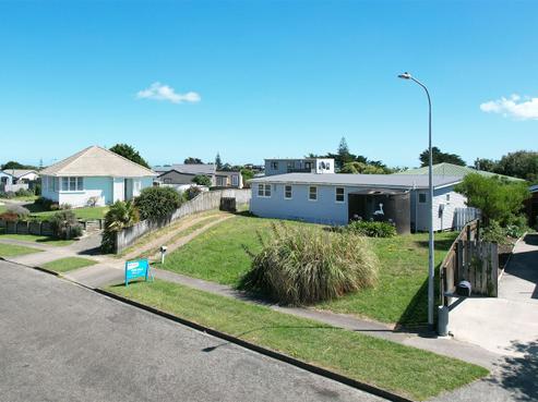 4 Taonui Street, Waitarere Beach