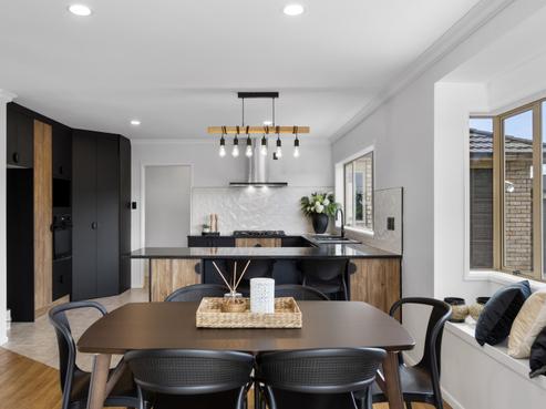 17 Milbrook Place, Chartwell