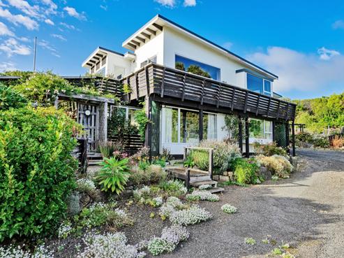 19 Whalers Crescent, Bluff