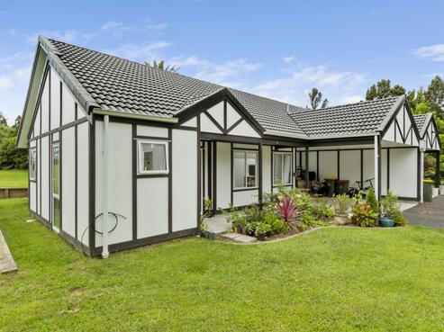 2/121 Rea Road, Katikati