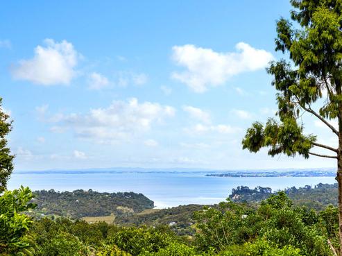 114 Scenic Drive, Titirangi