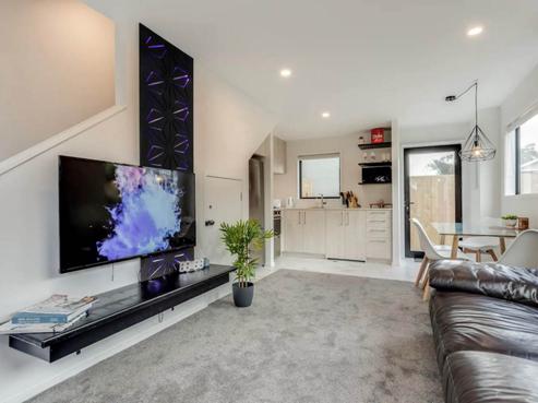 1/24 Yeovil Road, Te Atatu Peninsula